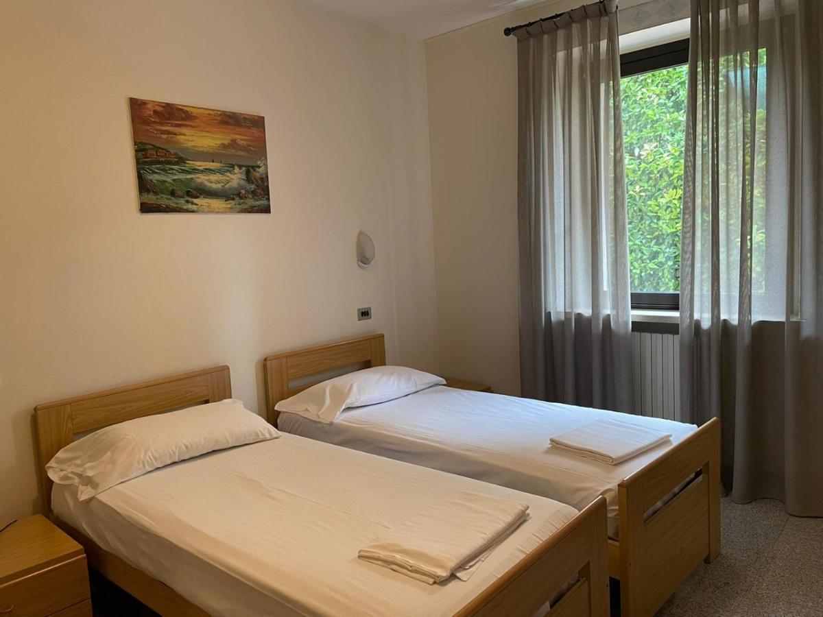 Hotel Garni Onda à Torri Del Benaco Chambre photo