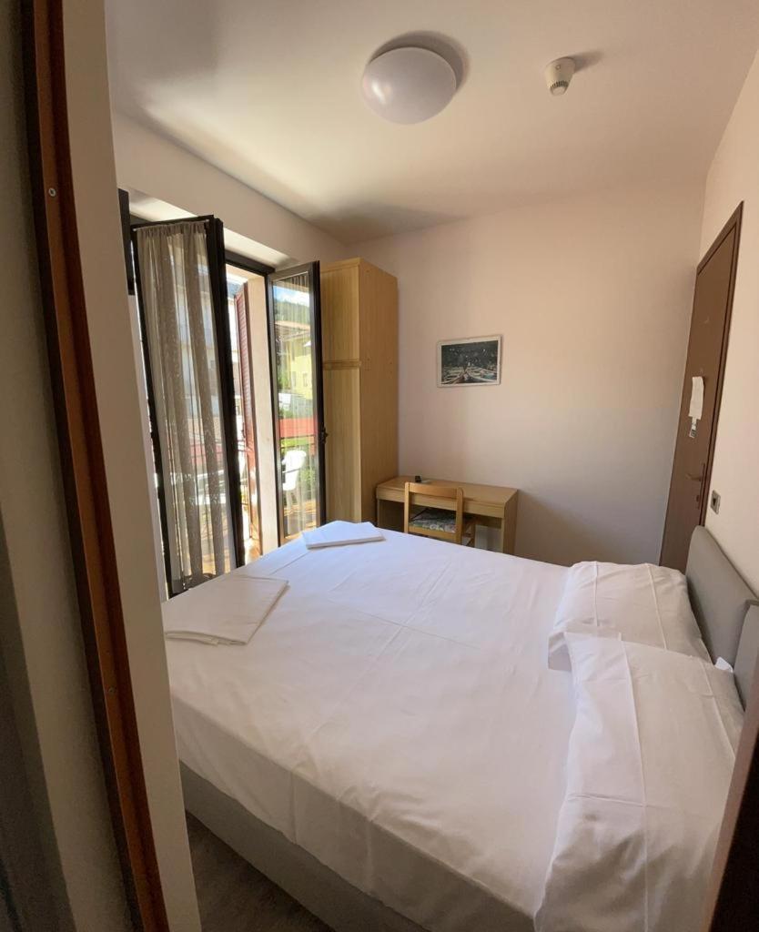 Hotel Garni Onda à Torri Del Benaco Chambre photo