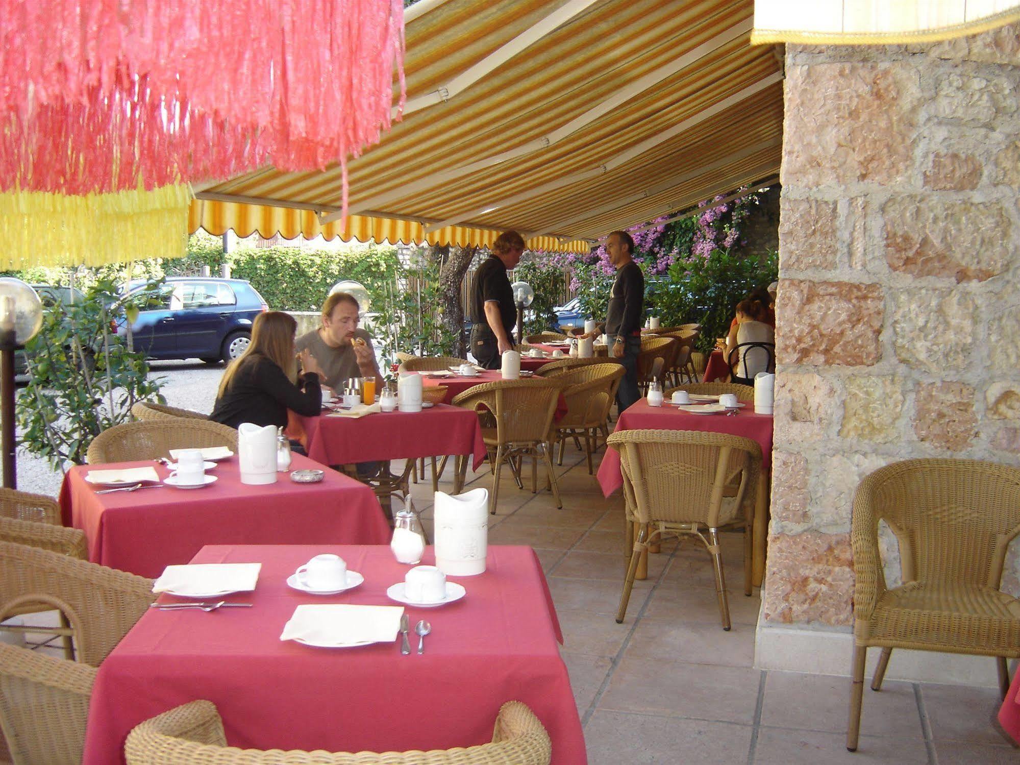 Hotel Garni Onda à Torri Del Benaco Extérieur photo