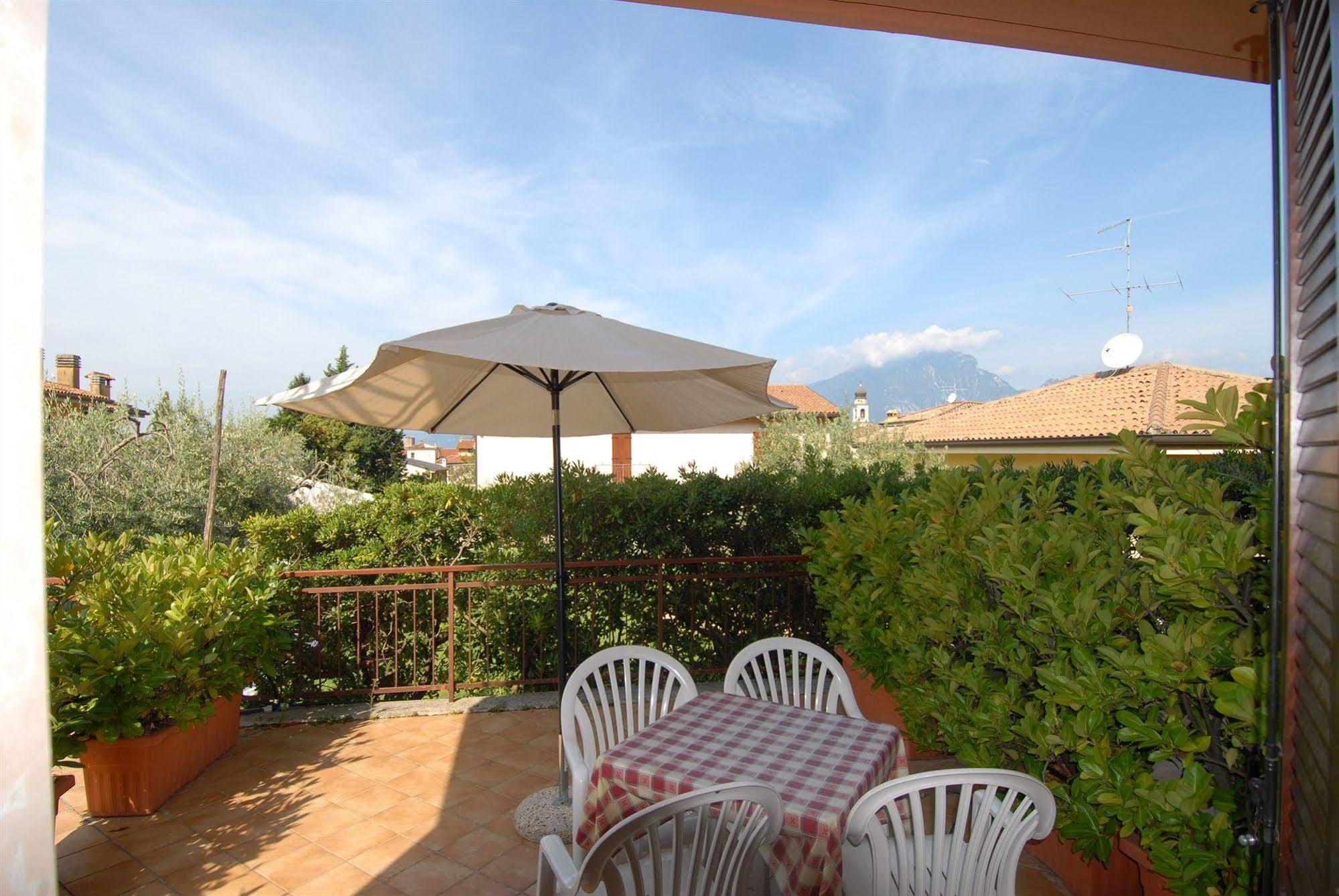 Hotel Garni Onda à Torri Del Benaco Extérieur photo